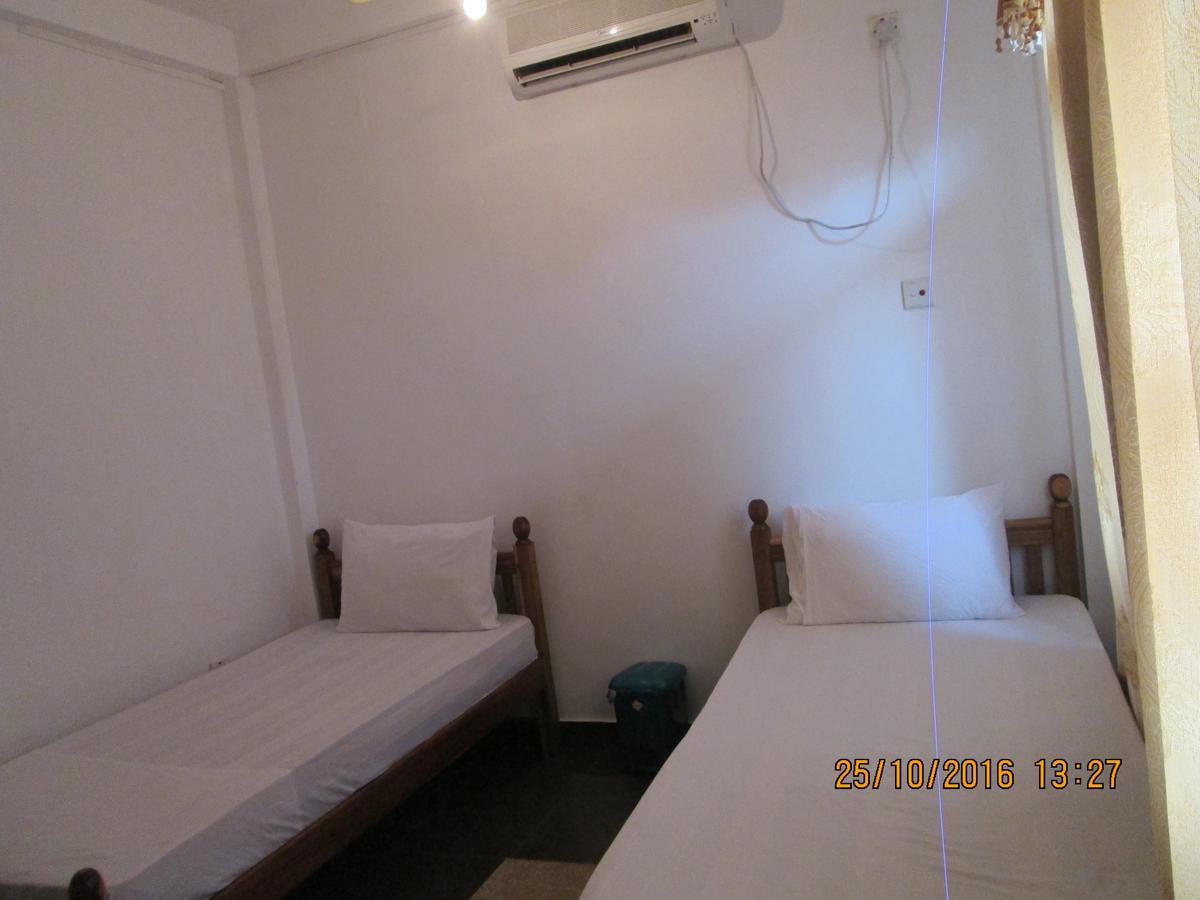 Hotel Blue Whale Jaffna Luaran gambar