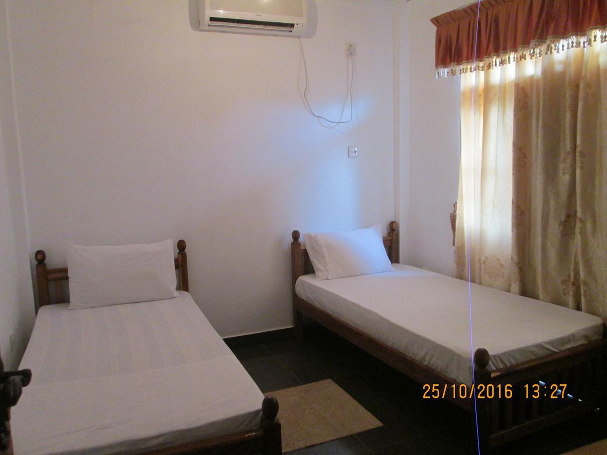 Hotel Blue Whale Jaffna Luaran gambar
