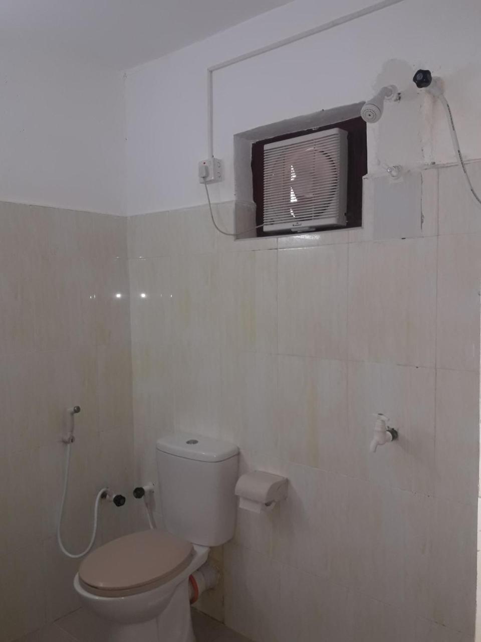 Hotel Blue Whale Jaffna Luaran gambar