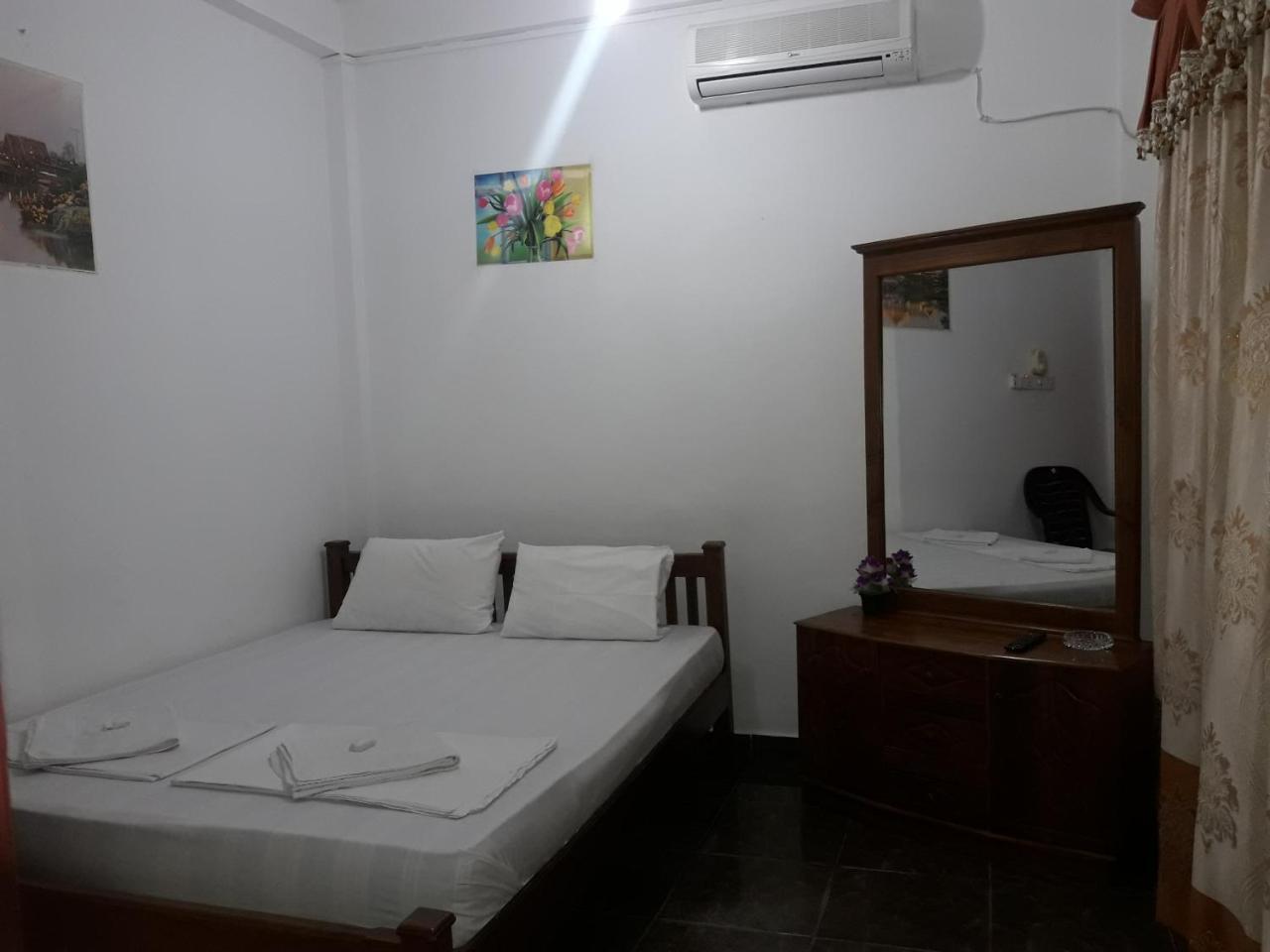 Hotel Blue Whale Jaffna Luaran gambar